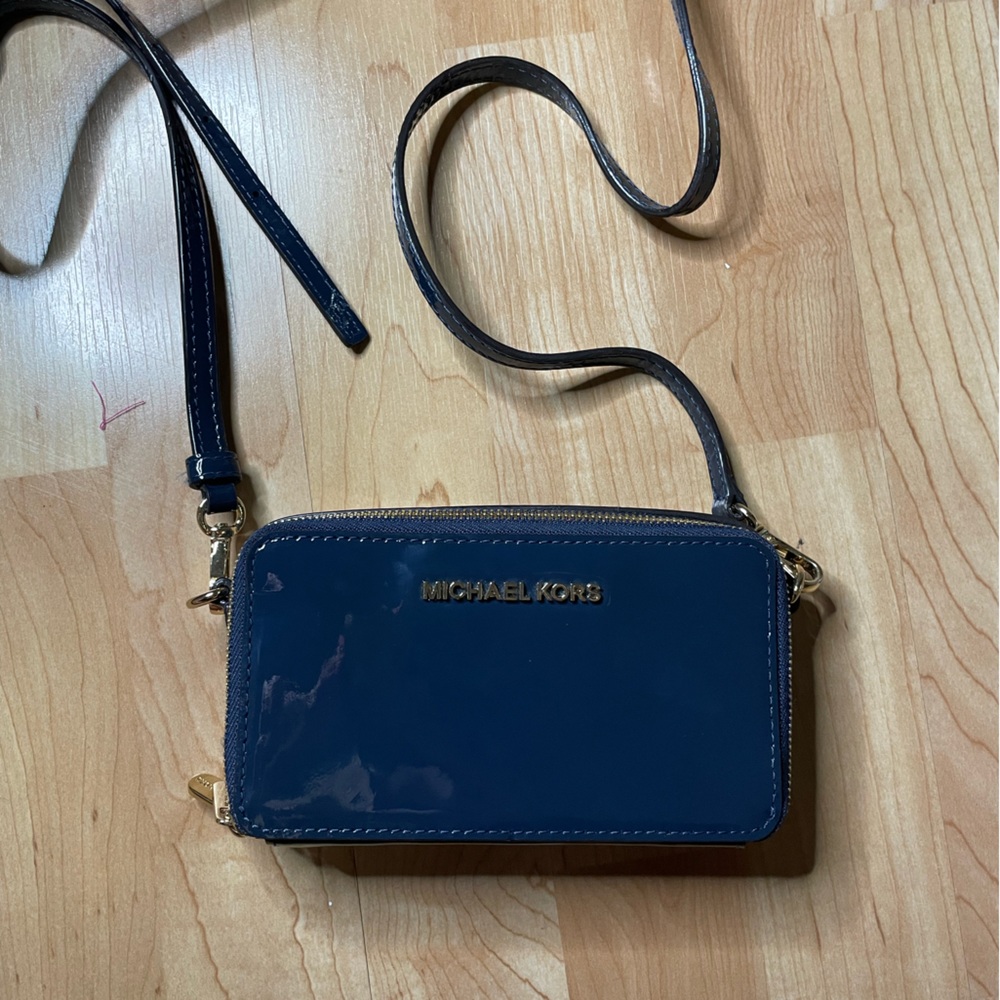 Parent Leather Michael Kors Crossbody